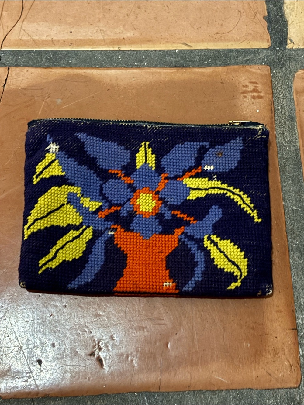 Vintage Hand-Embroidered Floral Needlepoint Coin Purse/Pouch - Picture 2 of 8